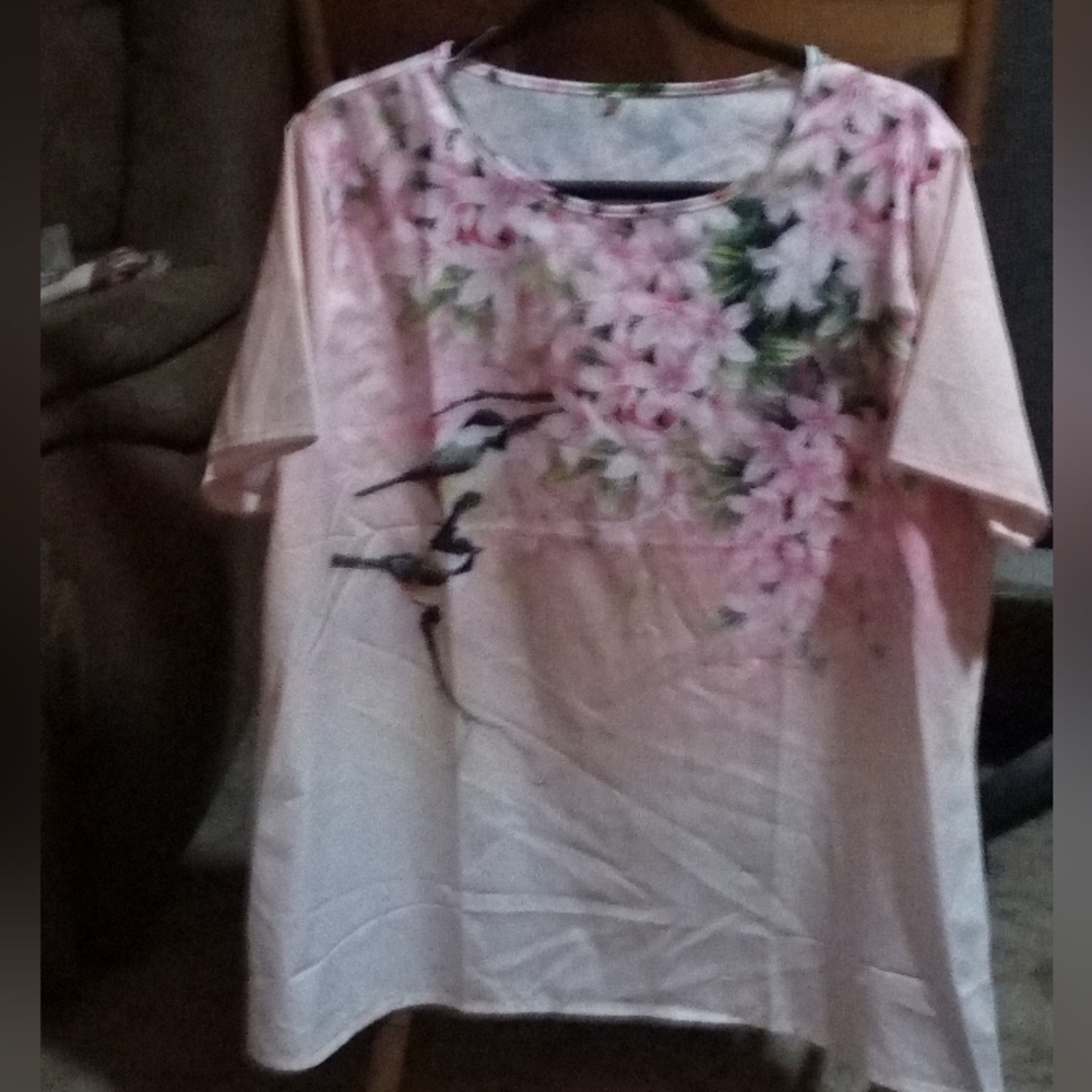 Pink Paisley Women's Top XXL Short Sleeve